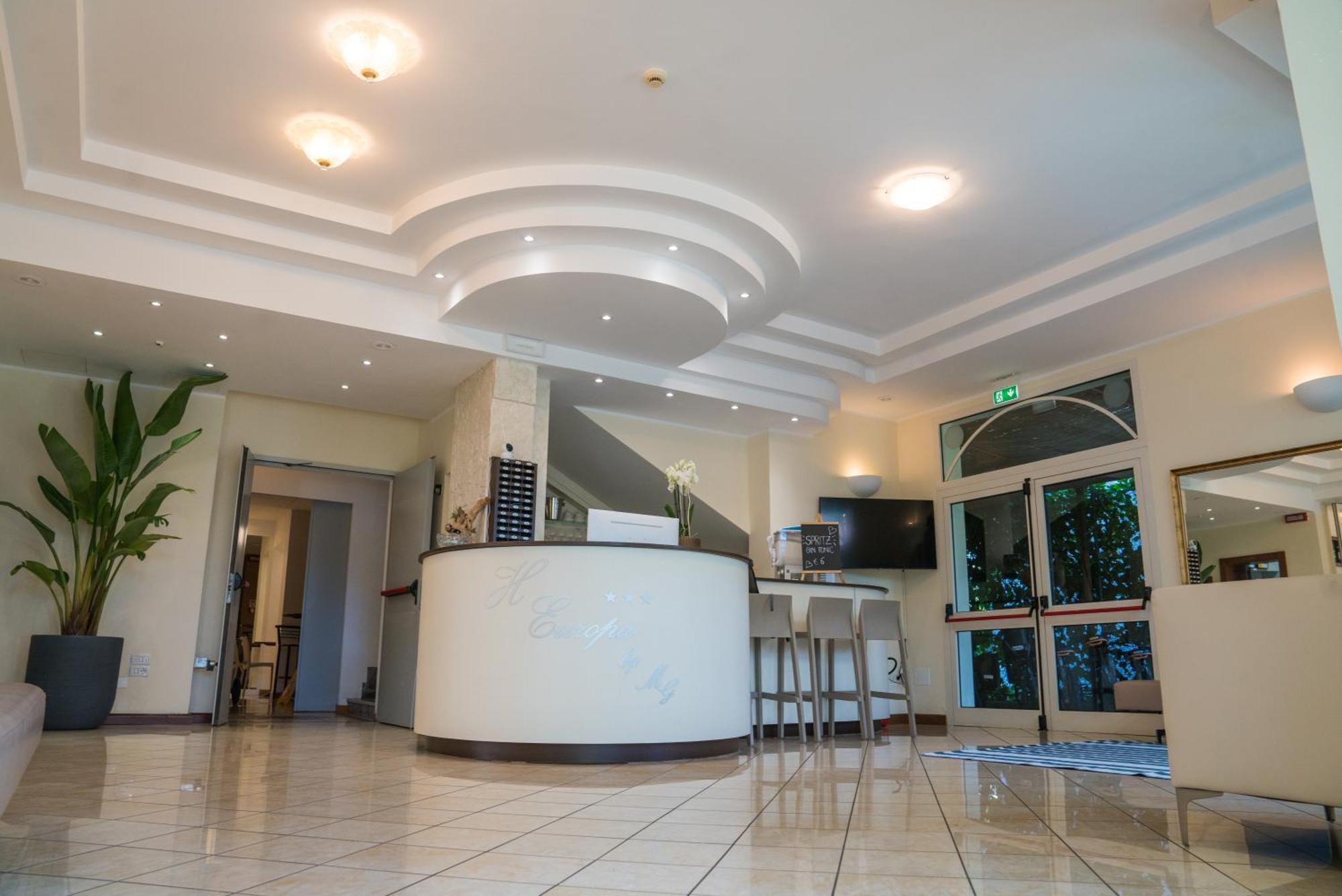 Hotel Europa Μιλάνο Μαριτίμα Εξωτερικό φωτογραφία