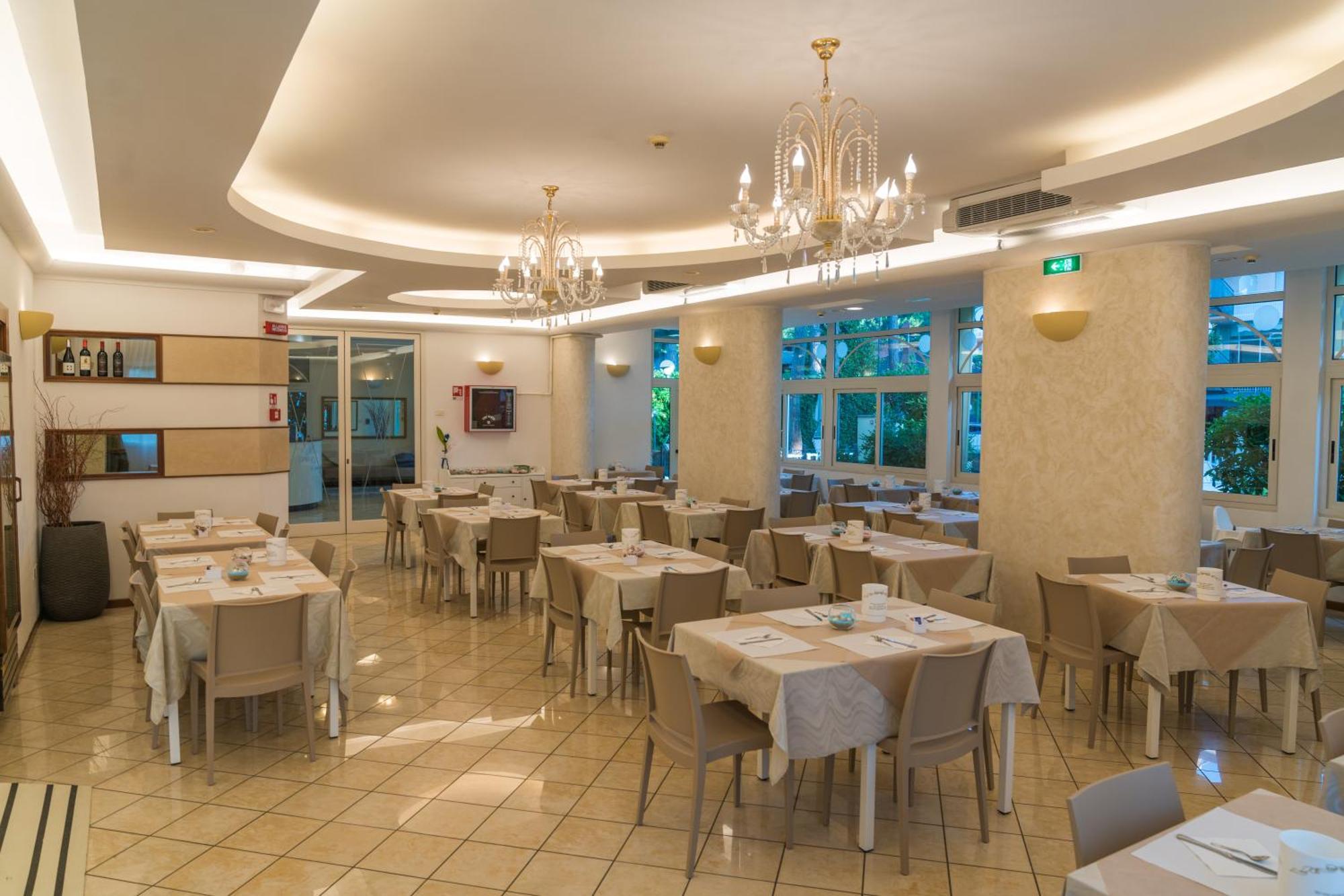 Hotel Europa Μιλάνο Μαριτίμα Εξωτερικό φωτογραφία