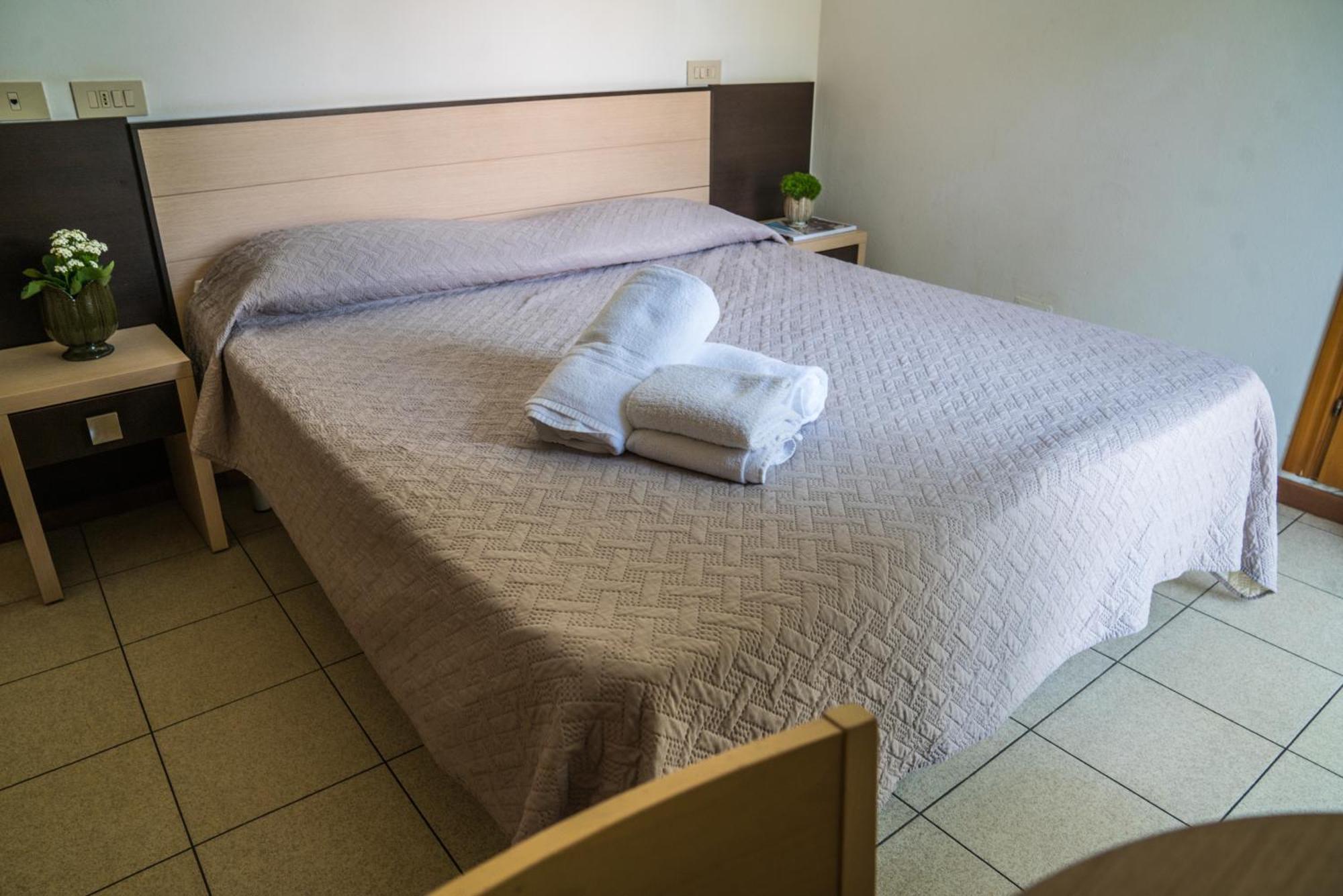 Hotel Europa Μιλάνο Μαριτίμα Εξωτερικό φωτογραφία