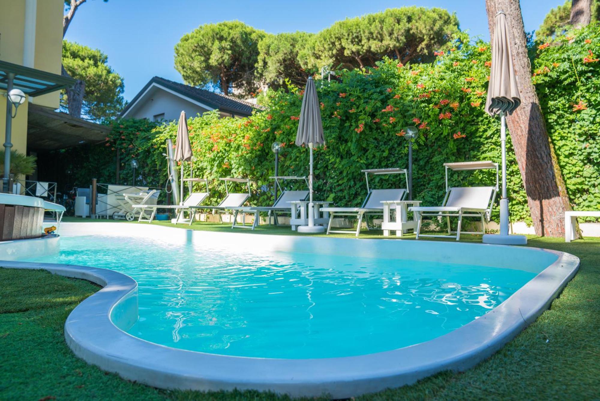 Hotel Europa Μιλάνο Μαριτίμα Εξωτερικό φωτογραφία