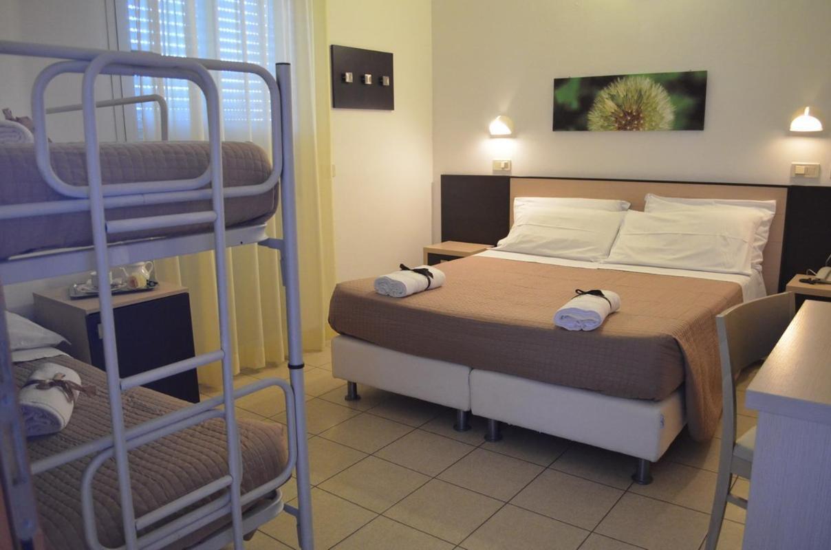 Hotel Europa Μιλάνο Μαριτίμα Δωμάτιο φωτογραφία