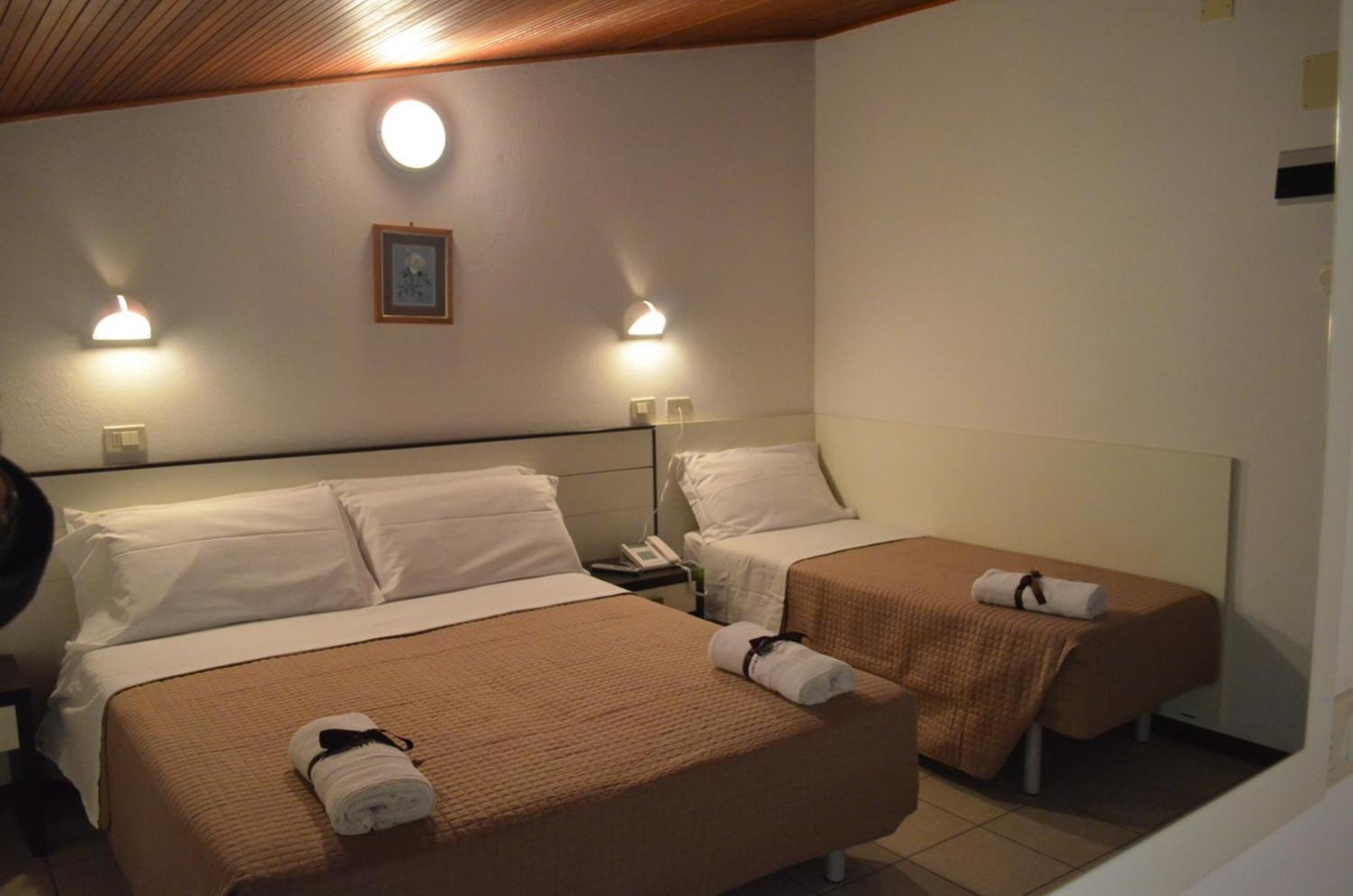 Hotel Europa Μιλάνο Μαριτίμα Δωμάτιο φωτογραφία